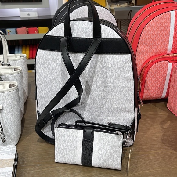 Michael Kors Jaycee Large Zip Pocket Backpack & LG DOUBLE ZIP WRISTLET - Picture 7 of 16